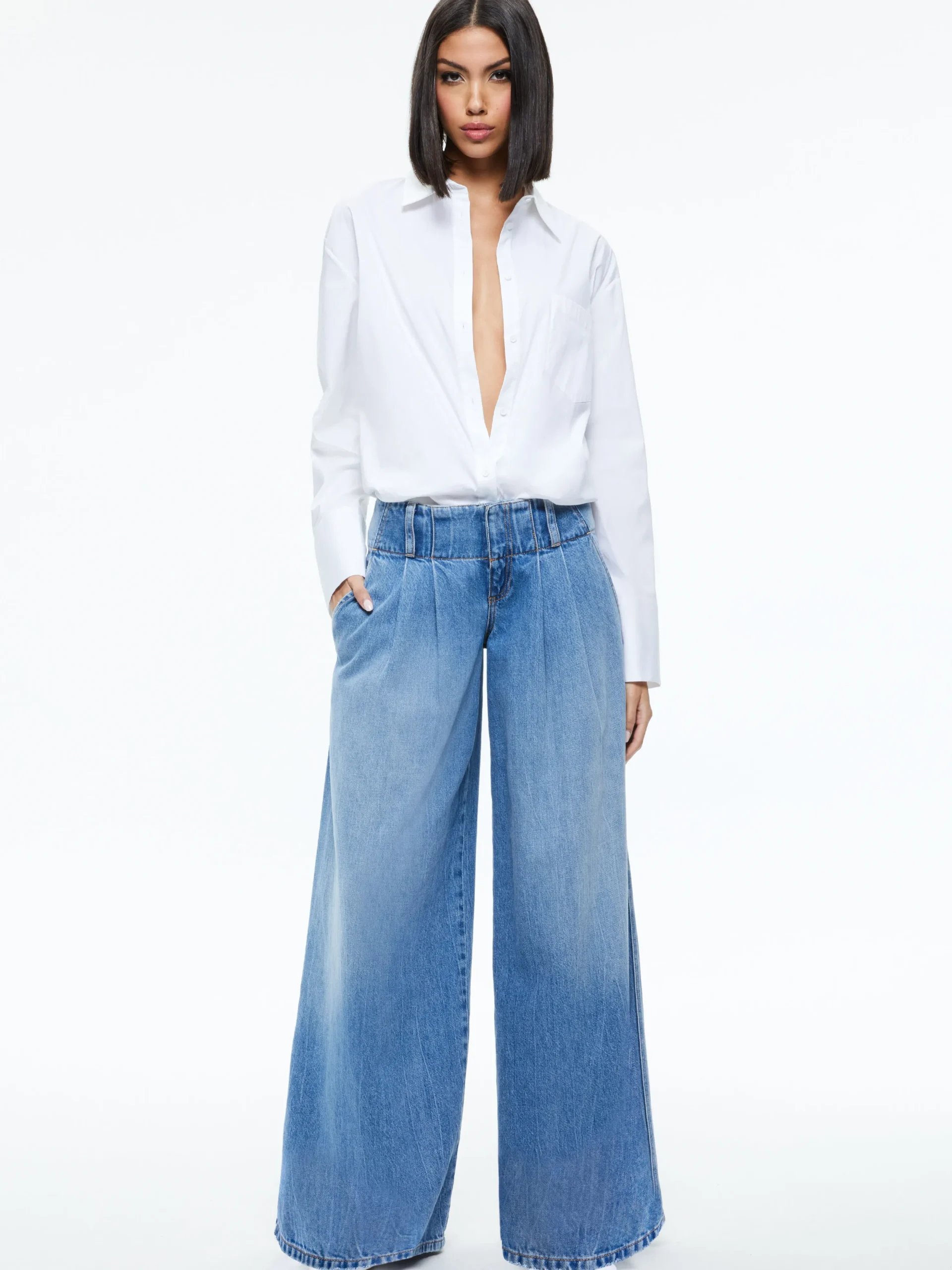 ANDERS LOW RISE PLEATED JEAN