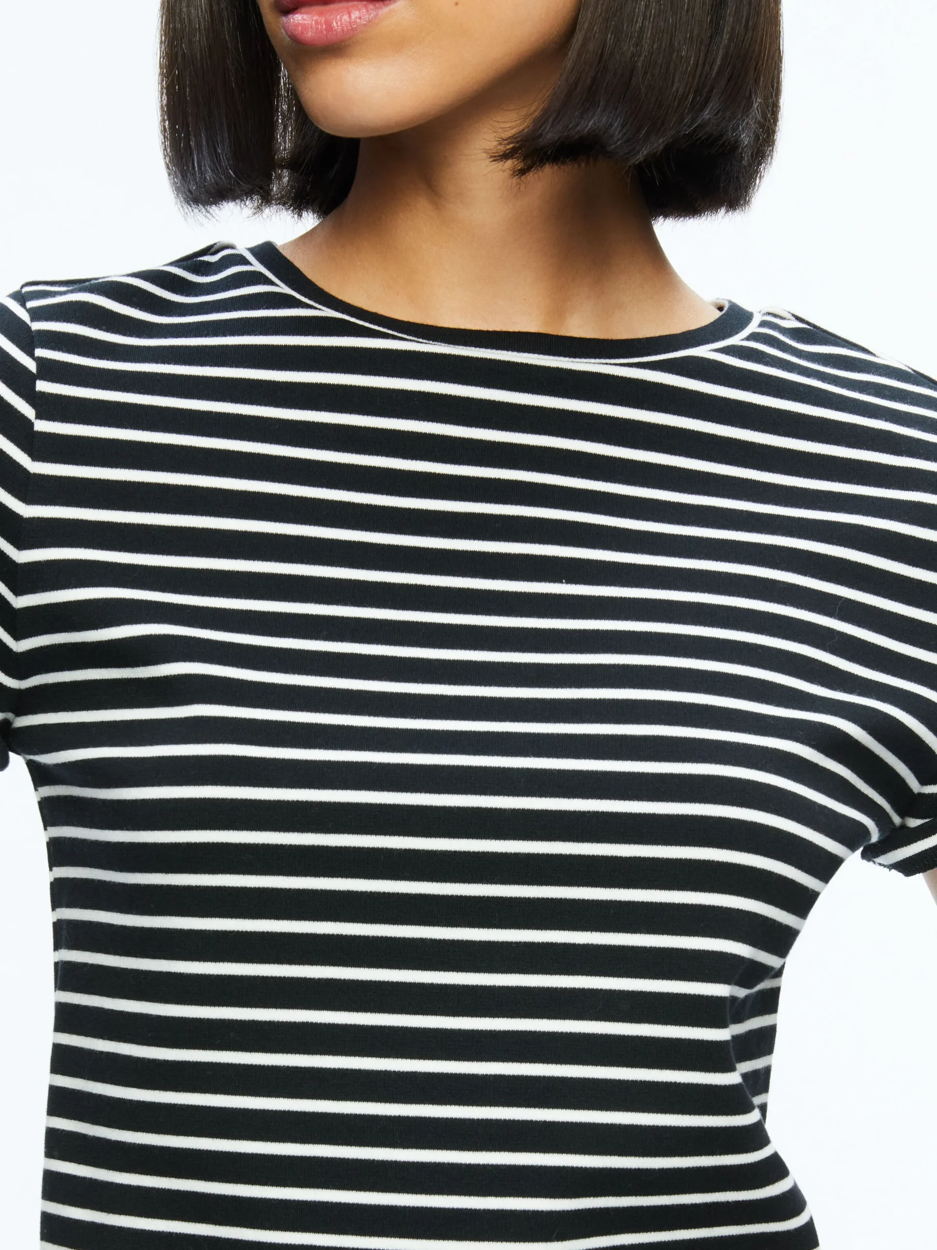 CINDY CLASSIC CROPPED TEE