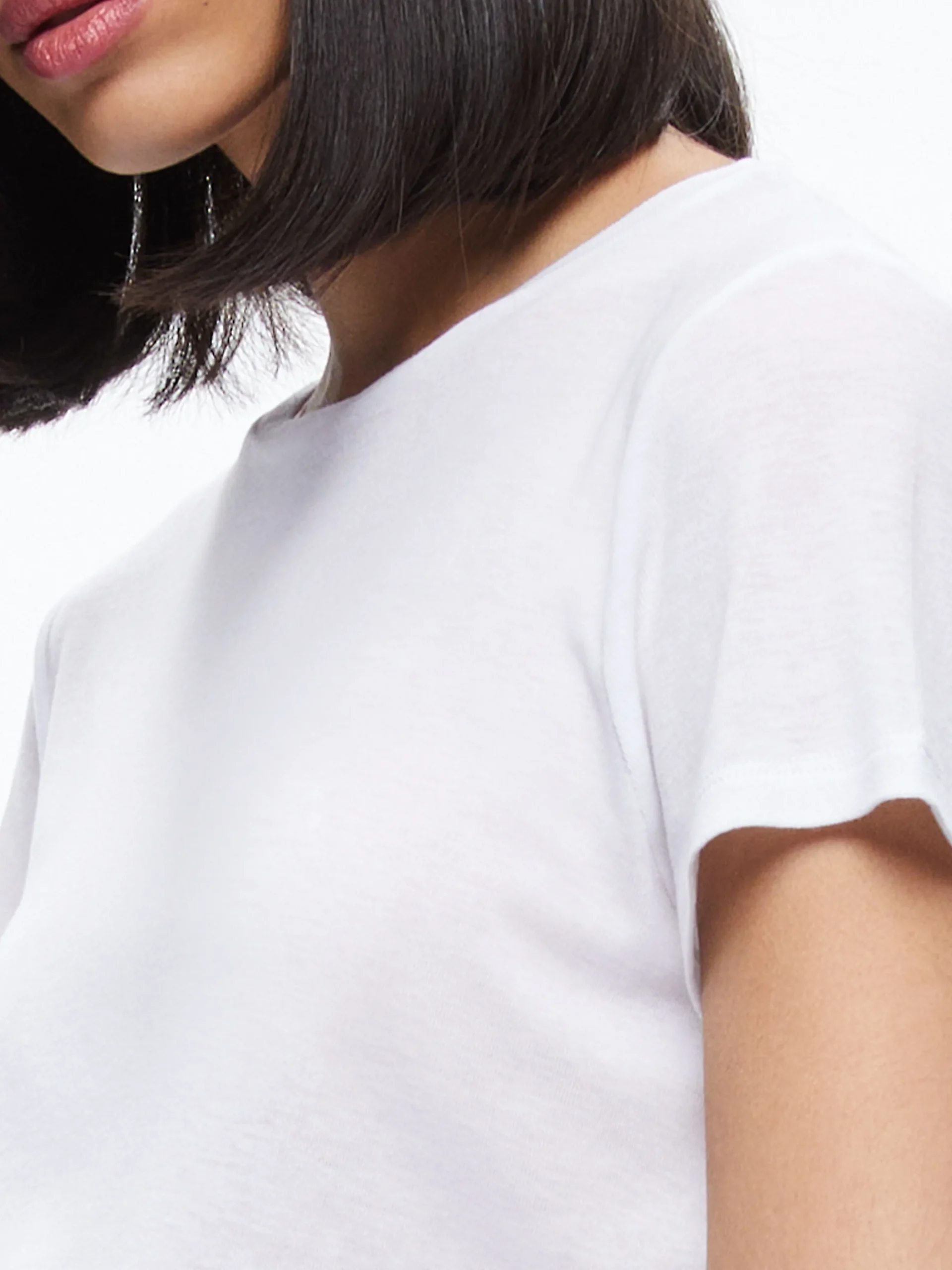 CINDY CLASSIC CROPPED TEE