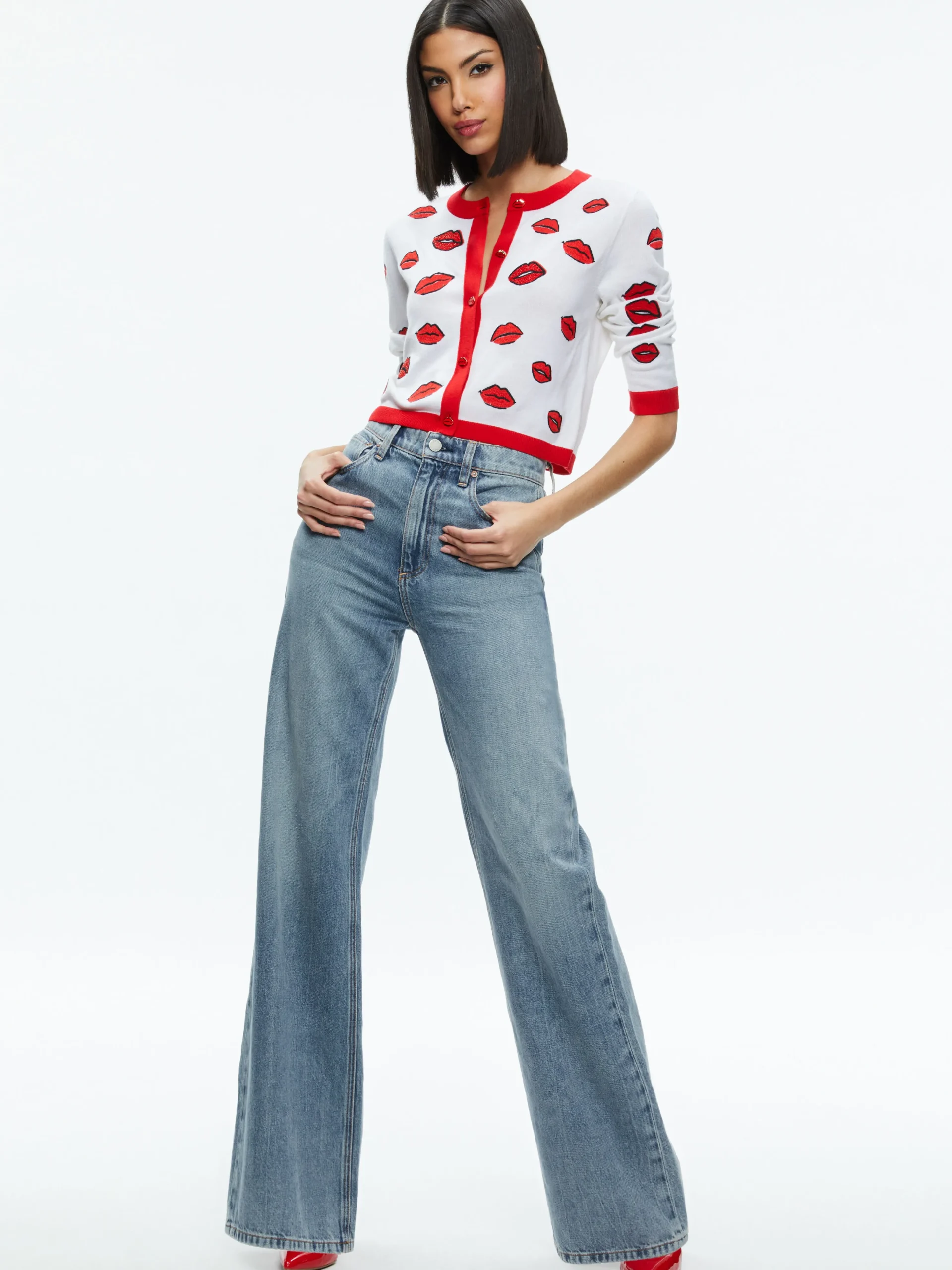 DARODA KISS CREWNECK CROPPED CARDIGAN