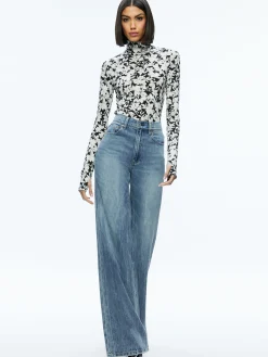 DELAINA TURTLENECK TOP