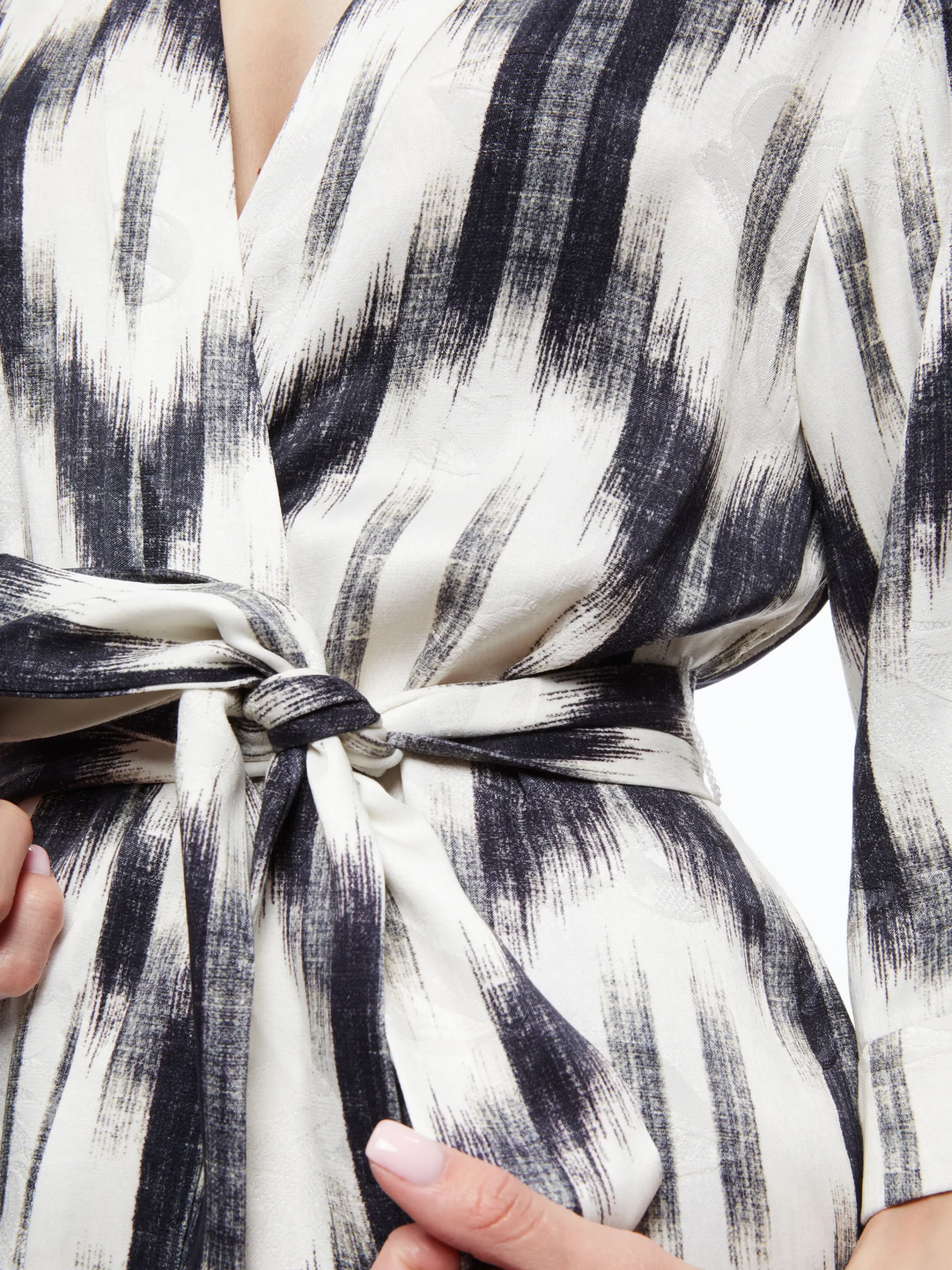 DOMINO KIMONO WITH TIE BELT