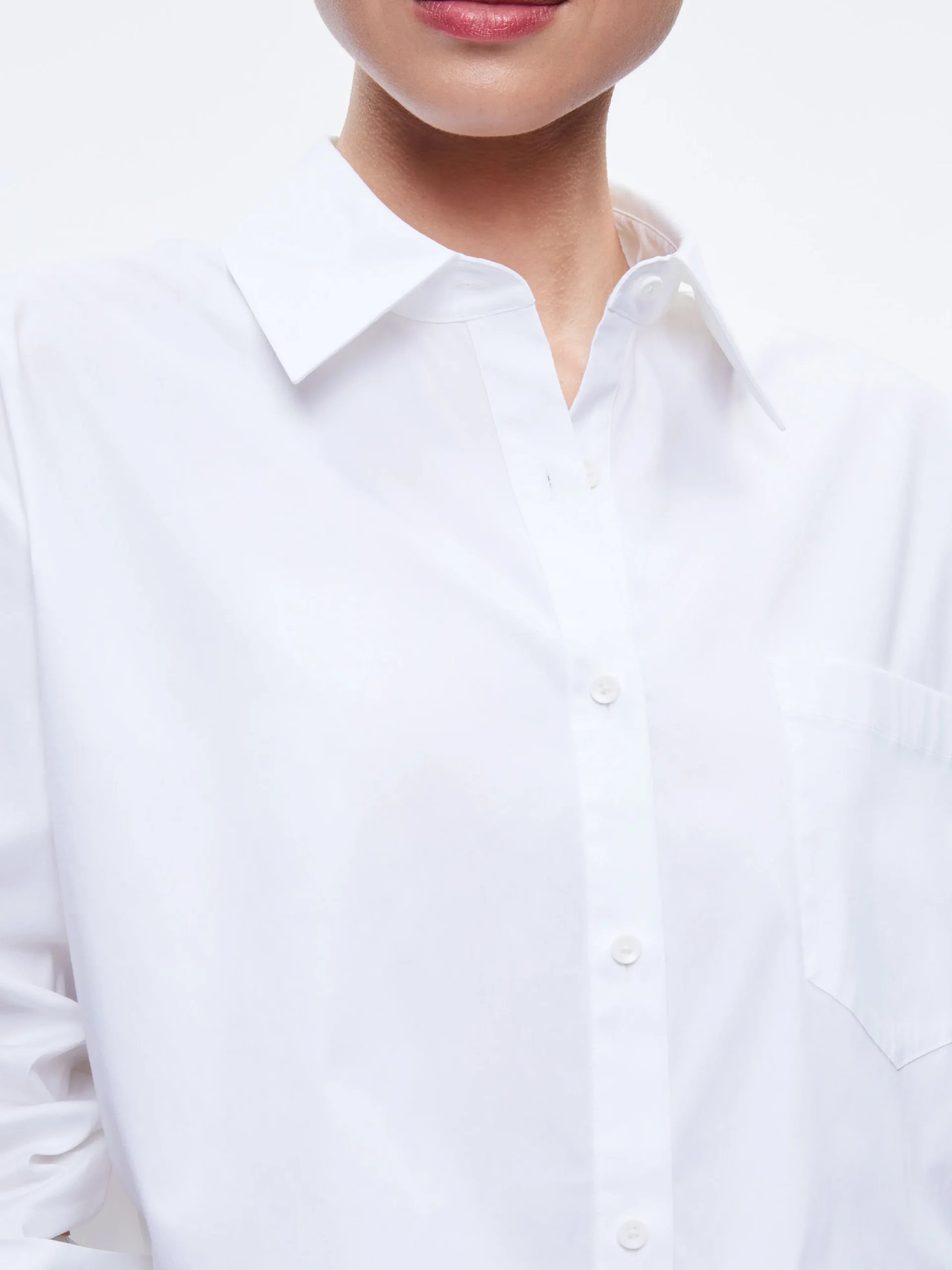 FINELY CROPPED OVERSIZED BUTTON DOWN SHIRT