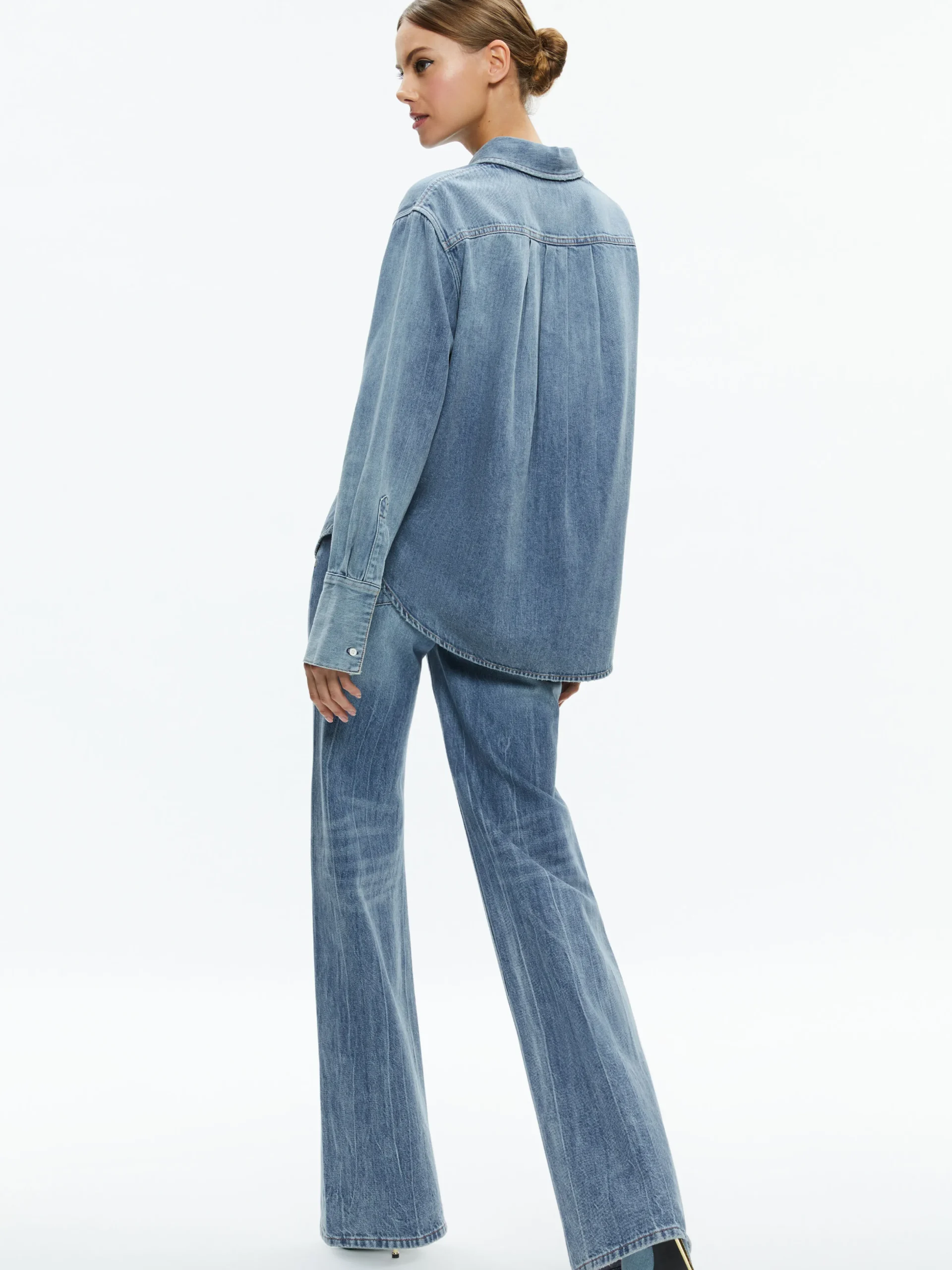 FINELY DENIM BUTTON DOWN