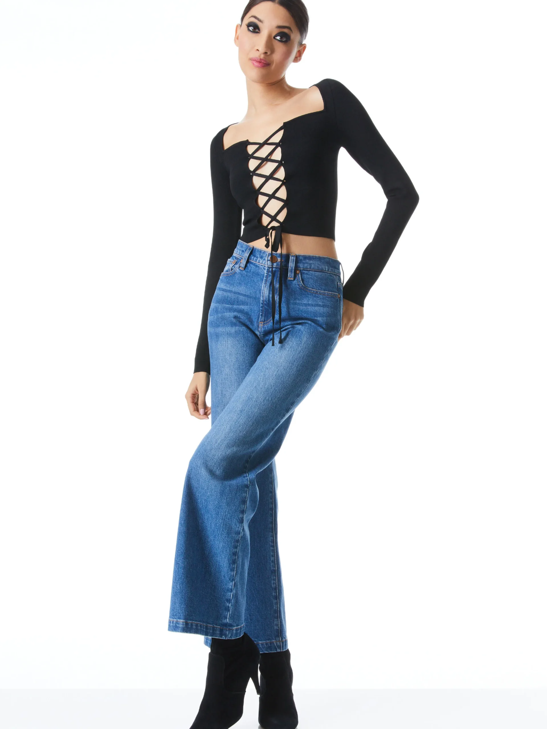 HILARIA LACE FRONT TOP
