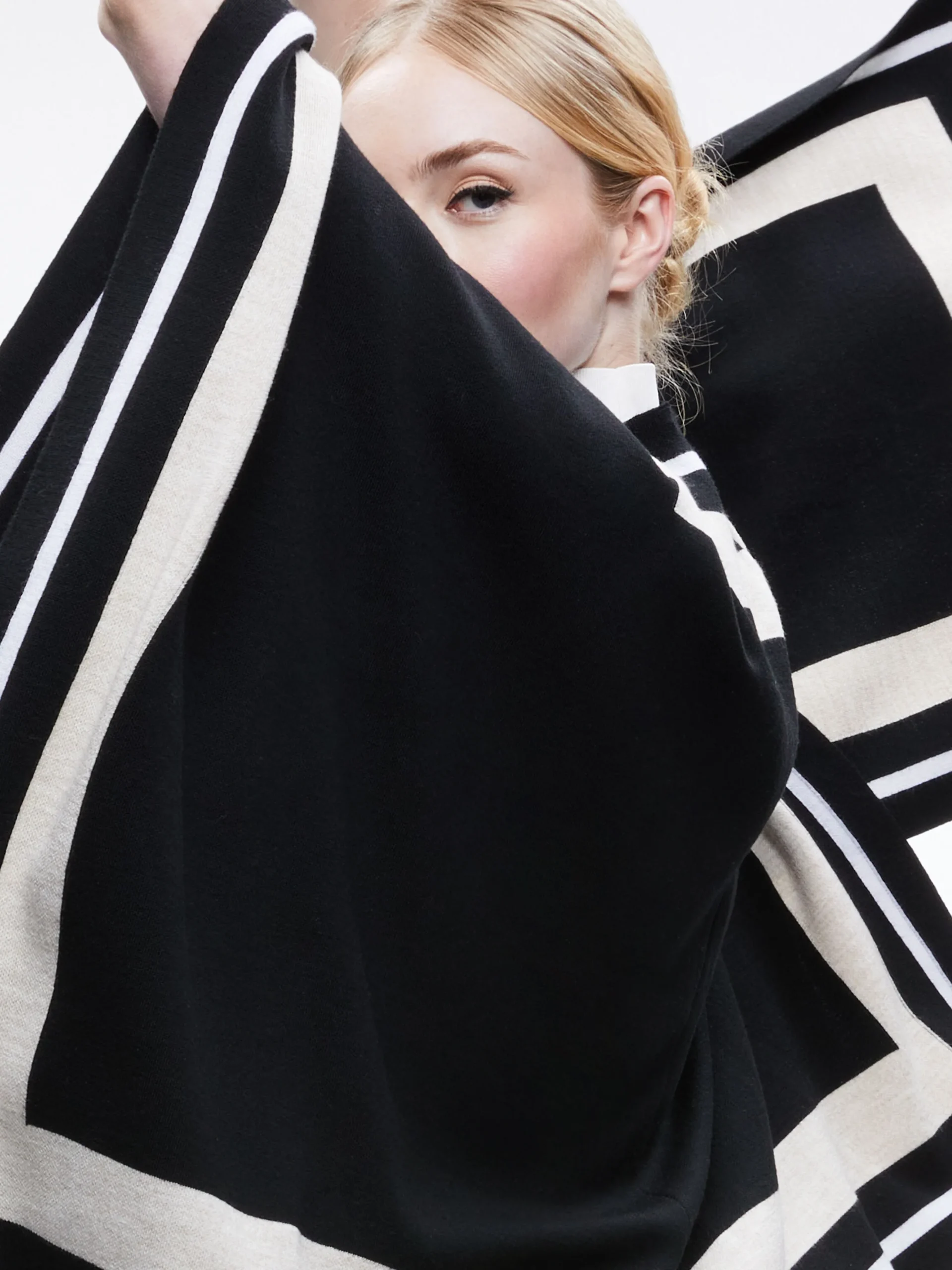 KAMALA STRIPE PONCHO