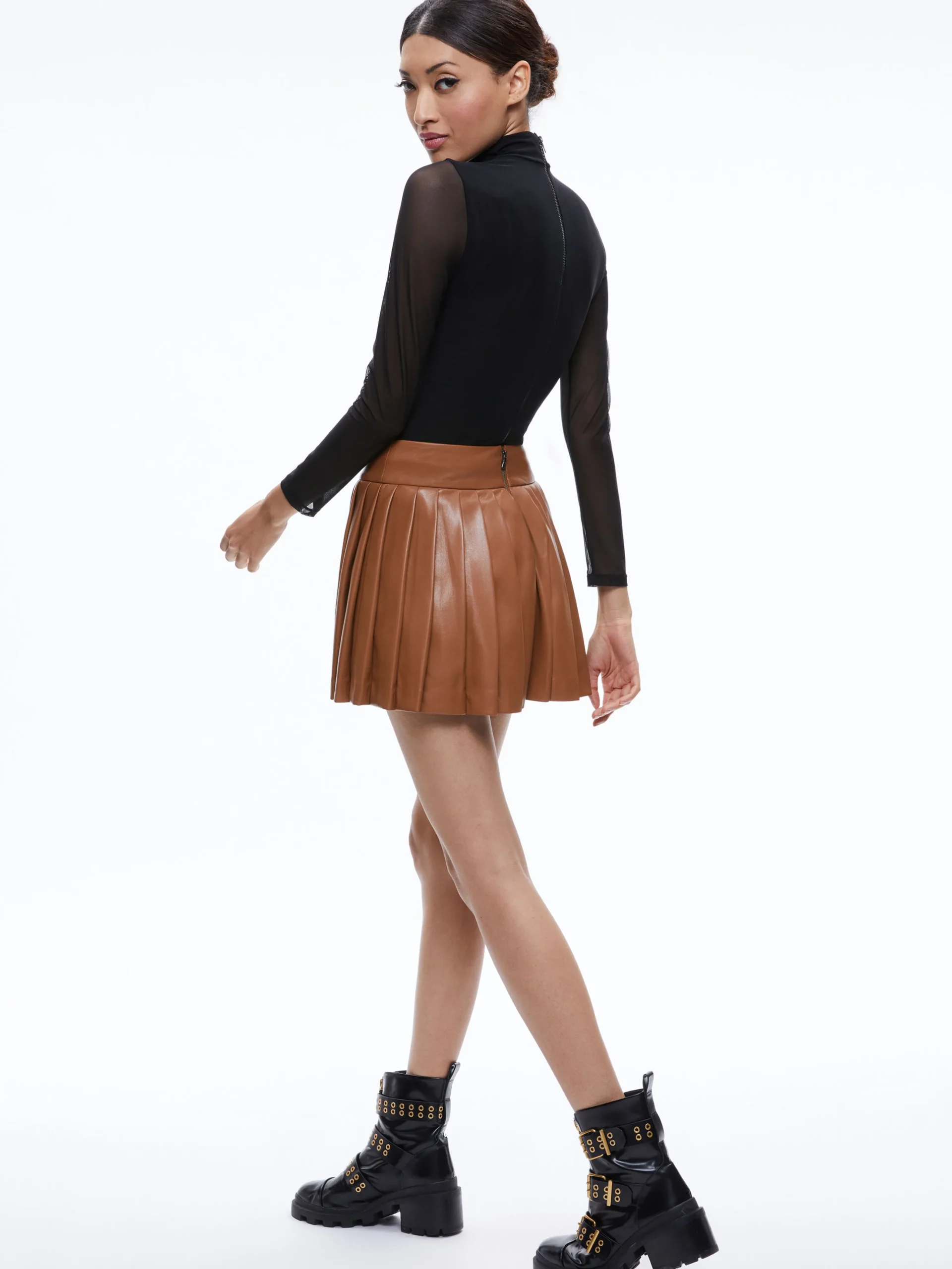 PURA VEGAN LEATHER PLEATED SKORT