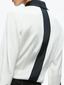 WILLA FITTED PLACKET TOP